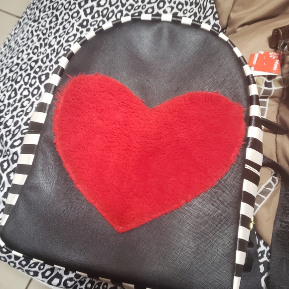 Backpack - Picture 2 of 4